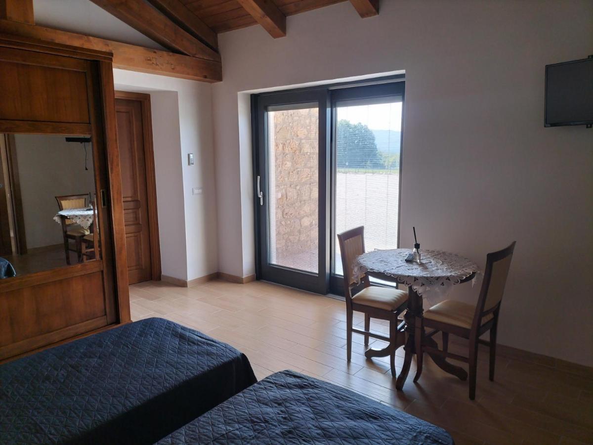Agriturismo Dipinto Dal Sole Padula Buitenkant foto